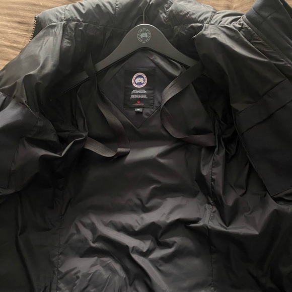 Navy blue Canada goose Lorette Parka - Picture 9 of 11